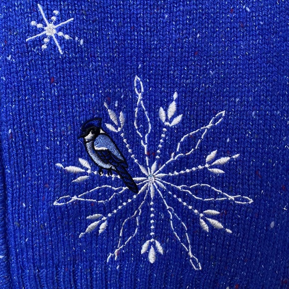 Embroidered Sweater Vest Women SZ M Blue Jays Birds Snowflakes Sparkle - Picture 8 of 15